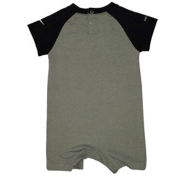 【送料無料+最大500円OFFクーポン】NIKE ナイキ 男の子用男の子用Dri-Fitトリカラー半袖ロンパース(Dark Heather Grey) カバーオール ジャンプスーツ 出産祝い 【楽ギフ_包装選択】