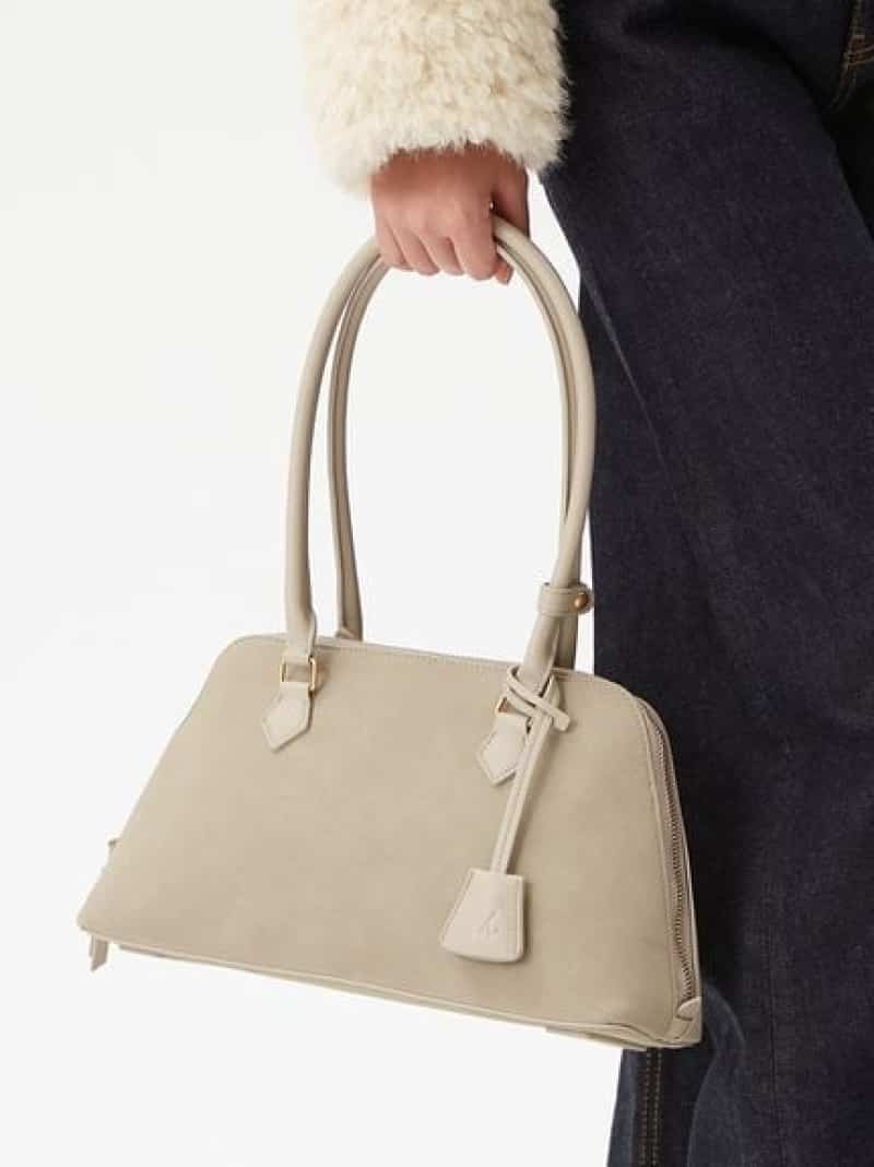 ボストンショルダーバッグ Mila Owen ミラオーウェン バッグ ショルダーバッグ ブラック レッド【送料無料】[Rakuten Fashion]