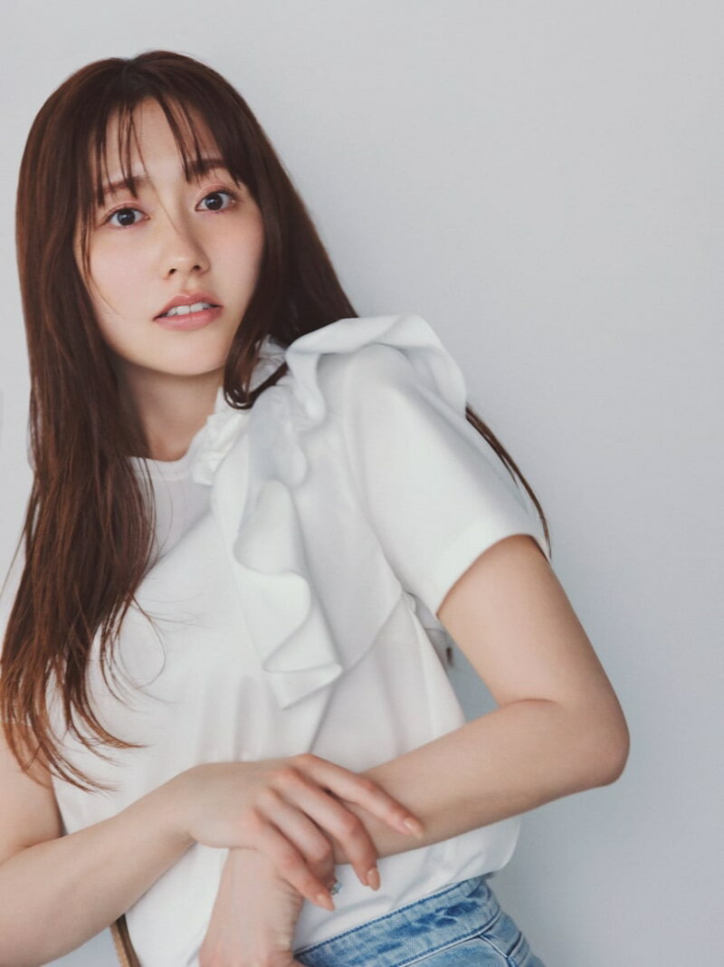 アシメフリルギャザーカットソー CELFORD セルフォード トップス カットソー・Tシャツ ホワイト ブラック ベージュ【送料無料】[Rakuten Fashion]のサムネイル