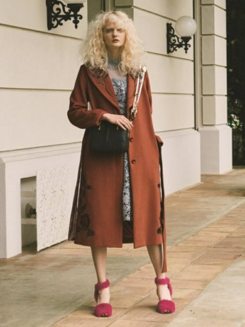 【SALE／52%OFF】アップリケ刺繍コート LILY BROWN リリーブラウン ジャケット・アウター その他のジャケット・アウター ホワイト オレンジ ブラック【RBA_E】【送料無料】[Rakuten Fashion]のサムネイル