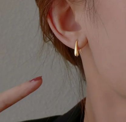 Rakuten - シンプルスタイル ピアス ゴールド ティアドロップ型 イヤリング 女性