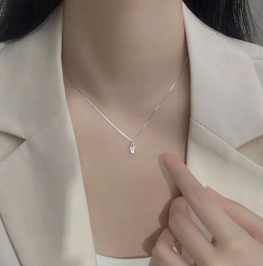 ティアドロップ型 ジルコン チェーンネックレス チタンスチール ネック ジュエリーギフト