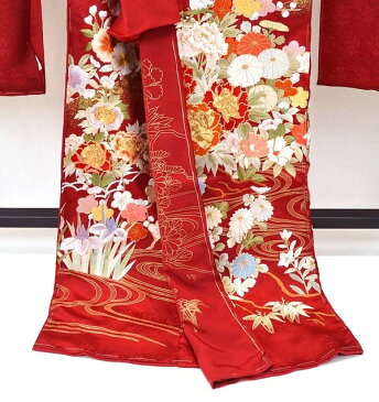 セール 特選品 手刺繍振袖 四季花文 赤色 f-784-t 尾峨佐染繍 古典柄 正絹振袖 新品 未仕立て品 総刺繍振袖