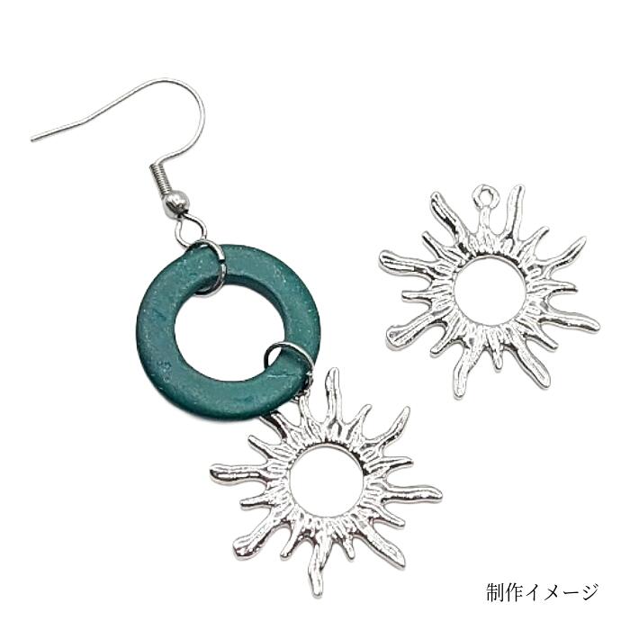 【最大2000円OFF】マラソン限定クーポン！チャーム 太陽 約23.5mm 1個 ロジウム色 長持ちメッキ レジン枠 空枠 夏 フレームチャーム 宇宙雑貨 SUN ハンドメイドパーツ うさぎの素材屋さん アクセサリーパーツの商品画像 3