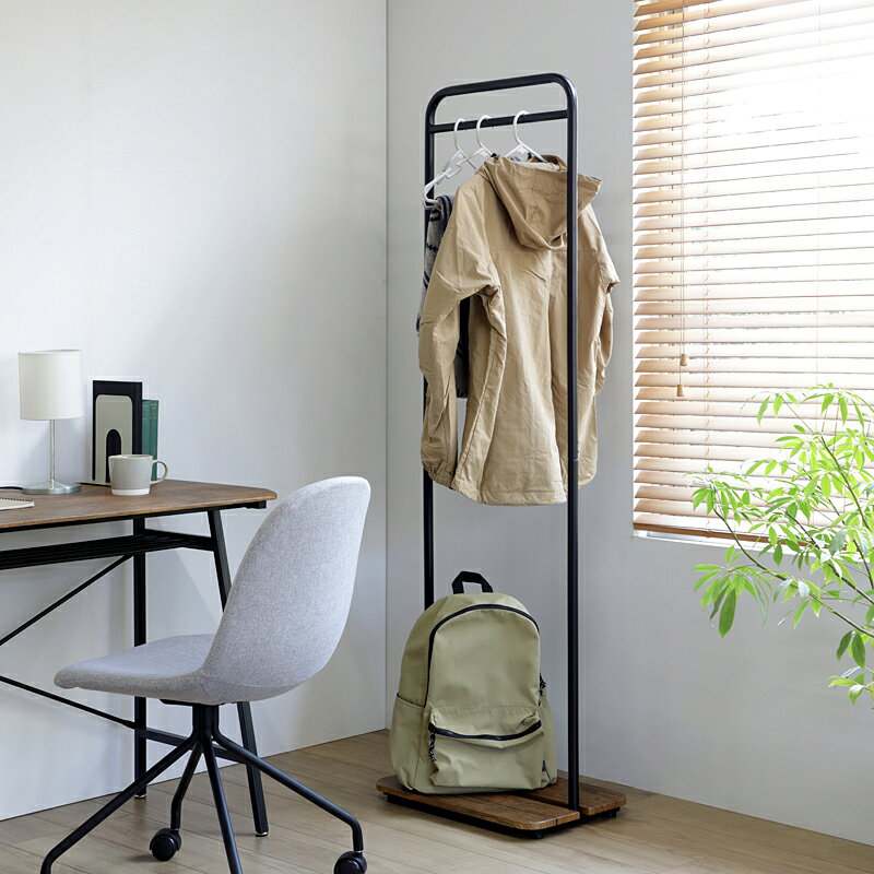 ■サイズW600×D460×H1000mm■重量13kg■素材天板・棚板：MDF（15mm厚） PVC貼りフレーム：スチール（直径25mm） 粉体塗装■耐荷重全体：50kg、天板：25kg、スライド棚：10kg、下棚：10kg、カゴ：3kg■仕様お客様組立品■備考カゴと中棚はスライド機能付き
