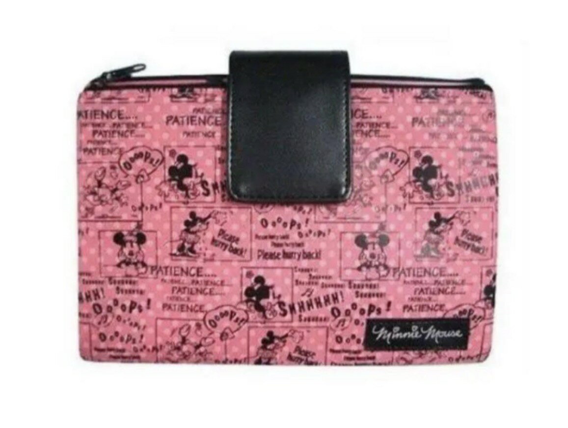 ※おまかせ便は、郵便物と同様にご自宅のポストへ投函されます。 従いまして、【代引き】【日時指定】は承れません。 ※おまかせ便の表記のない商品を同時にお買い求めの場合、宅配便となるため別途送料がかかります。 ※お届け日数は発送から3日から7日程かかります ※おまかせ便は、配達に関して補償がついておりません。配送後の配達未着・破損・紛失・盗難などの補償は一切承れません。 ご理解の上、お買い求めください ご心配な方は、【宅配便（別途送料かかります）】希望の旨をお伝えください。 【こちらの商品のラッピングは承っておりません】 ※　画像はあくまでも商品イメージになります。実際の商品と色や仕様が異なる場合がありますので、予め御了承ください。※おまかせ便は、郵便物と同様にご自宅のポストへ投函されます。 従いまして、【代引き】【日時指定】は承れません。 ※おまかせ便の表記のない商品を同時にお買い求めの場合、宅配便となるため別途送料がかかります。 ※お届け日数は発送から3日から7日程かかります ※おまかせ便は、配達に関して補償がついておりません。配送後の配達未着・破損・紛失・盗難などの補償は一切承れません。 ご理解の上、お買い求めください ご心配な方は、【宅配便（別途送料かかります）】希望の旨をお伝えください。 【こちらの商品のラッピングは承っておりません】 ※　画像はあくまでも商品イメージになります。実際の商品と色や仕様が異なる場合がありますので、予め御了承ください。 様々な収納がついたマルチケース サイズ 約W220×H150×20mm（閉じた状態）