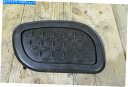 タンク ホンダC200 R / H燃料タンクゴムニーパッドNOS純正17661-030-000 Honda C200 R/H Fuel Tank Rubber ...