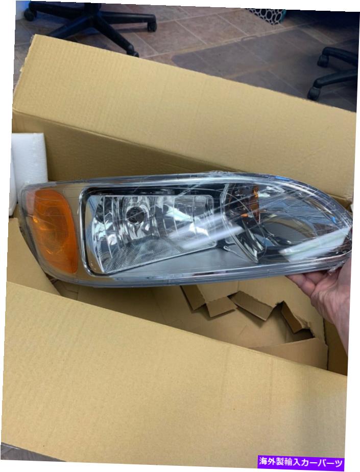 USヘッドライト 2008+ Peterbilt 382384386387のためのユナイティパシフィックヘッドライト - 旅客31296 United Pacific Headlight For 2008+ Peterbilt 382384386387 - Passenger 31296