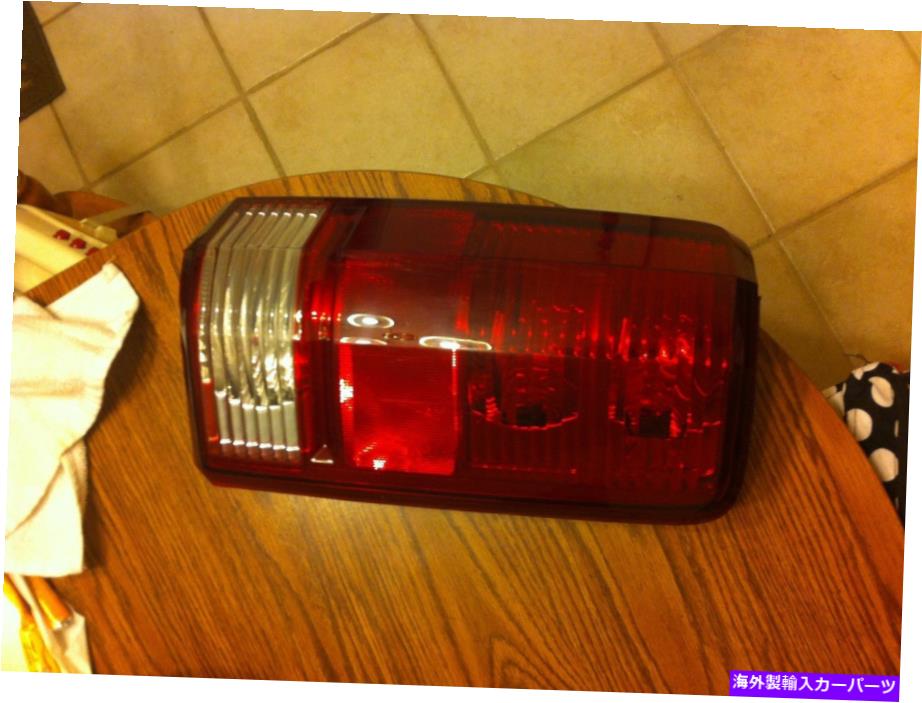 USơ饤 ơ饤ȱMOPAR 55157150AF07-11ɥå˥ȥ˹碌Ƽޤޤ Tail Light Right MOPAR 55157150AF fits 07-11 Dodge Nitro