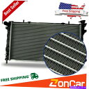 Radiator 2001年から2004年のラジエーターDodge Caravan Voyager Chrysler Town Country 3.3L 3.8...