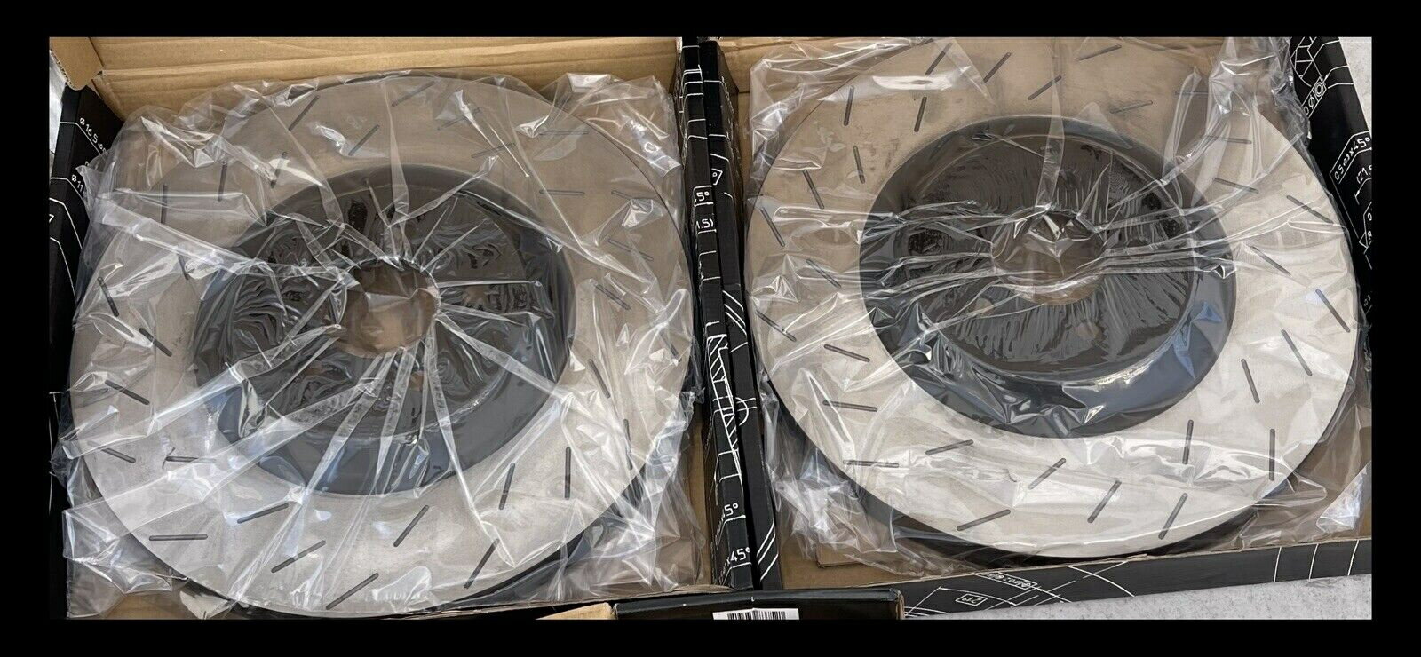 brake disc rotor 2015-2020 Dodge Charger/Challenger Hellcat/Scatpack Front L＆R Slotted 1PCローター 2015-2020 Dodge Charger/Challenger Hellcat/Scatpack FRONT L&R SLOTTED 1PC Rotors