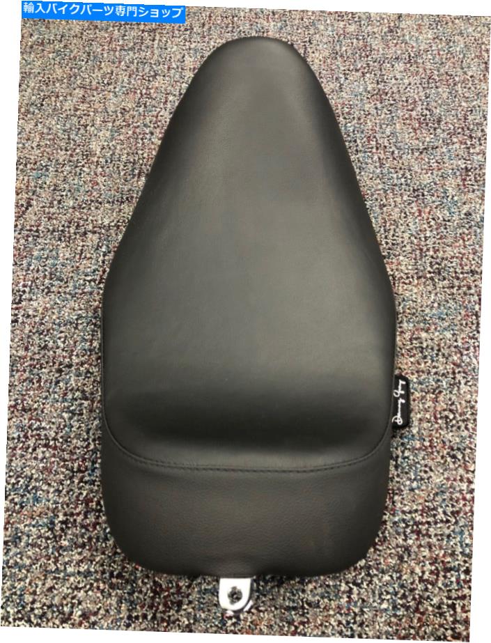 Seats ダニー・グレイ-21-401-平日のソロシート Danny Gray - 21-401 - Weekday Solo Seat