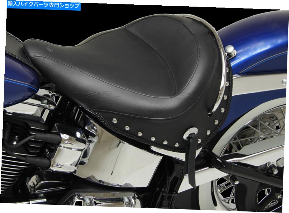 Seats マスタングワイドスタッズモーターサイクルソロシート05-17ハーレーソフトアイルデラックスflstn Mustang Wide Studded Motorcycle Solo Seat 05-17 Harley Softail Deluxe FLSTN