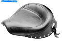 Seats Mustang 75702広く散りばめられたソロシート Mustang 75702 Wide Studded Solo Seat