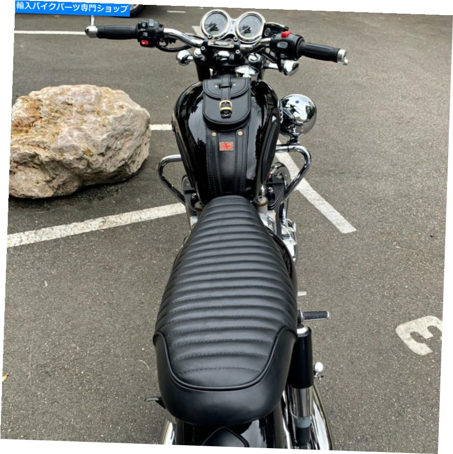 Seats T100用のTriumphシート（リアルレザー）、ツインツイン、T120にはベース、タックnロールが含まれています TRIUMPH SEAT(Real Leather) for T100,treet Twin,T120 include Base,Tuck N Roll