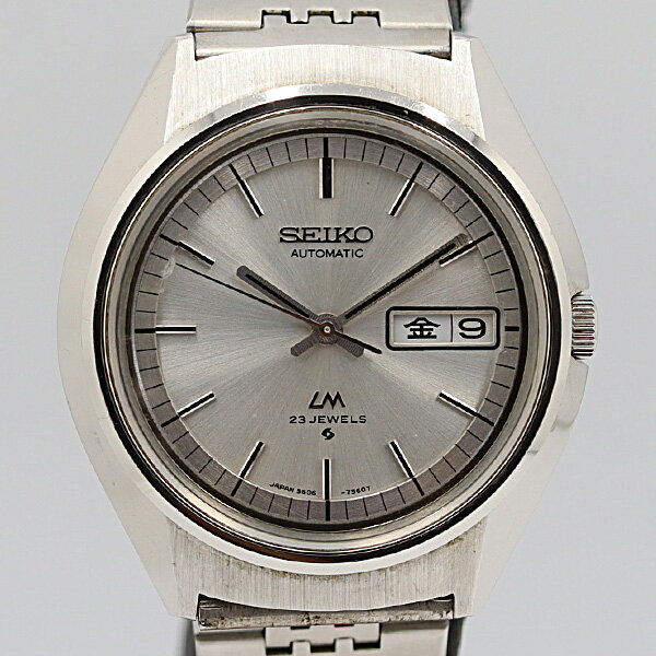 □□□　商品ランクの説明　□□□ 【S】 新古・未使用品 【5】 数回使用程度の美品 【4】 多少の傷み・汚れがあるが程度良好の良品 【3】 傷み・汚れがある、一般的な使用感のあるお品 【2】 使用できるが、傷み・汚れが多く見受けられるお品 【1】 動作未確認・ジャンク品 ※ランク1の商品は、外装及び機械パーツの欠損及び破損汚損、動作不良、リューズ操作不良、腕時計のベルトが社外品等があった場合もジャンク品となりますので、全て現状でのお取引となり返品不可となります。 ※腕時計以外の商品も同様に、商品の瑕疵を理由に返品の対象にはなりません。 ※当店独自の程度表です。大体の目安としてお考えください。 〜〜〜〜〜〜〜〜〜〜〜〜〜〜〜〜〜〜〜〜〜〜〜〜〜〜〜〜〜 □□□　商品説明　□□□ ・ランク 【4】 ・サイズ 腕回り　：　約17センチ- ・付属品 画像一式 ※サイズの若干の誤差はご了承下さい。