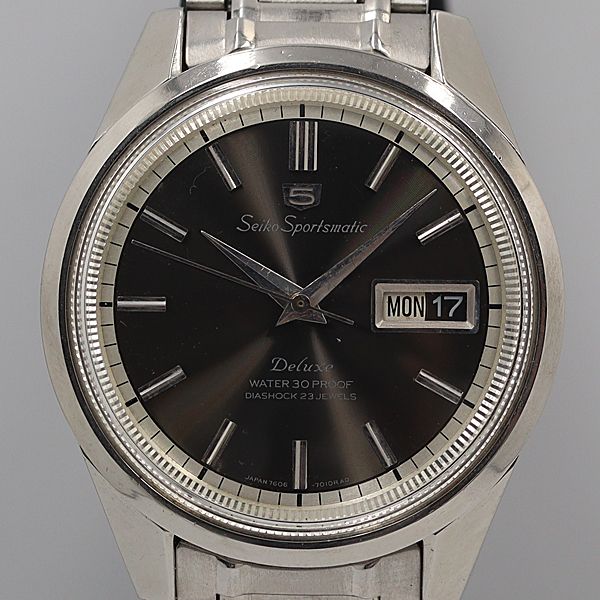 デッドストック級 稼働 良品 セイコー 7606-7000 5スポーツマチック 黒文字盤 デイデイト AT/自動巻 メンズ腕時計 OGH 5528ABC0886100のサムネイル