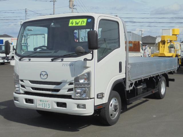 中古車 バス・トラック ホワイト 白色 4WD 軽油 LNS85AR 長さ614×幅204×高さ230cm 荷台長さ434×幅191cm　最低地上高　87cm