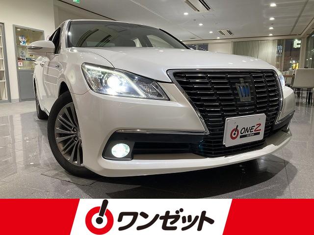 クラウン　ハイブリッド ロイヤルサルーン（トヨタ）【中古】 中古車 セダン ホワイト 白色 2WD ハイブリッド