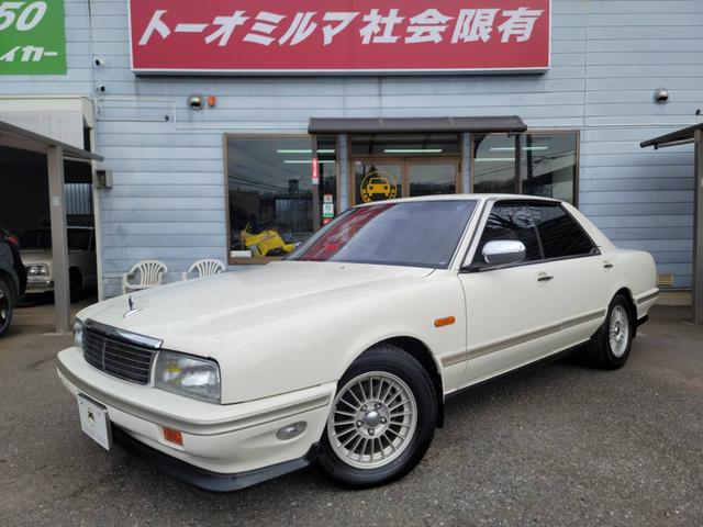 シーマ （日産）【中古】 中古車 セダン ホワイト 白色 2WD ガソリン