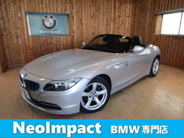 Z4 sDrive23i（BMW）【中古】 中古車 オープンカー ゴールド・シルバー 金色 銀色 2WD ガソリン