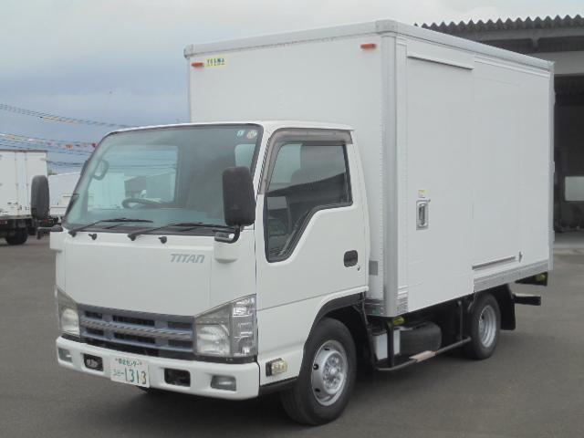 中古車 バス・トラック ホワイト 白色 2WD 軽油 LHR85AN 長さ492×幅190×高さ273cm 荷箱長さ310×幅177×高さ190cm　最低地上高　77cm