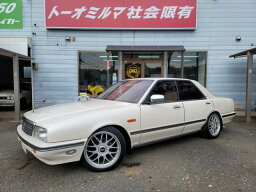 グロリア・シーマ （日産）【中古】 中古車 セダン ホワイト 白色 2WD ガソリン