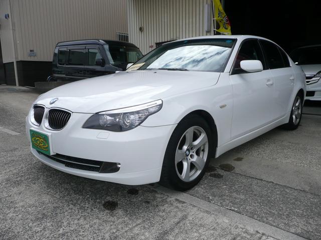 5シリーズ 525i（BMW）【中古】 中古車 セダン ホワイト 白色 2WD ガソリン