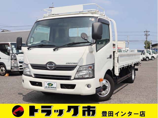 中古車 バス・トラック ホワイト 白色 2WD 軽油 XZU712M 最大積載量3．5t　車輌総重量6．595t　スペア ワイドロング　幅広荷台　VSC　TRC　ルーフキャリア　保証書　取説