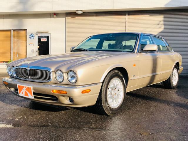 XJ XJ エグゼクティブ4．0－V8（ジャガー）【中古】 中古車 セダン ゴールド・シルバー 金色 銀色 2WD ガソリン