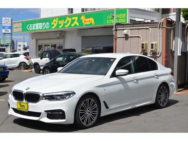 5シリーズ 530i Mスポーツ（BMW）【中古】 中古車 セダン ホワイト 白色 2WD ガソリン
