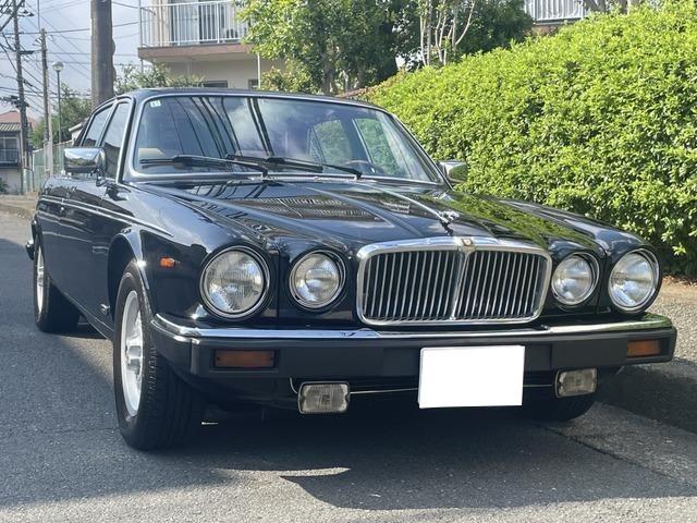 XJ XJ6−4．2（ジャガー）【中古】 中古車 セダン ブラック 黒色 2WD ガソリン