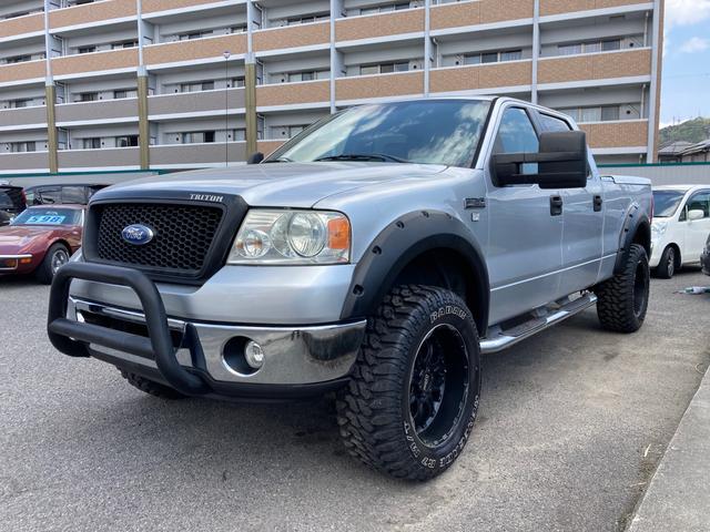 F－150 ベースグレード（フォード）【中古】 中古車 SUV・クロカン ゴールド・シルバー 金色 銀色 4WD ..