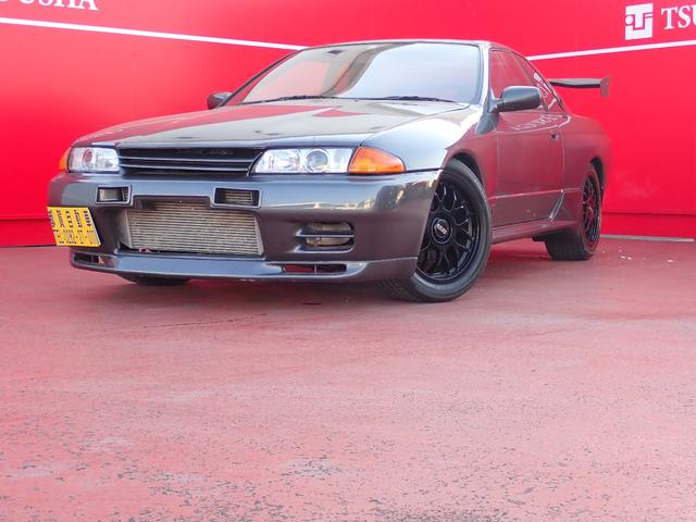 スカイラインGT－R GT－R（日産）【中古】 中古車 クーペ メタリック 銀色 4WD ガソリン