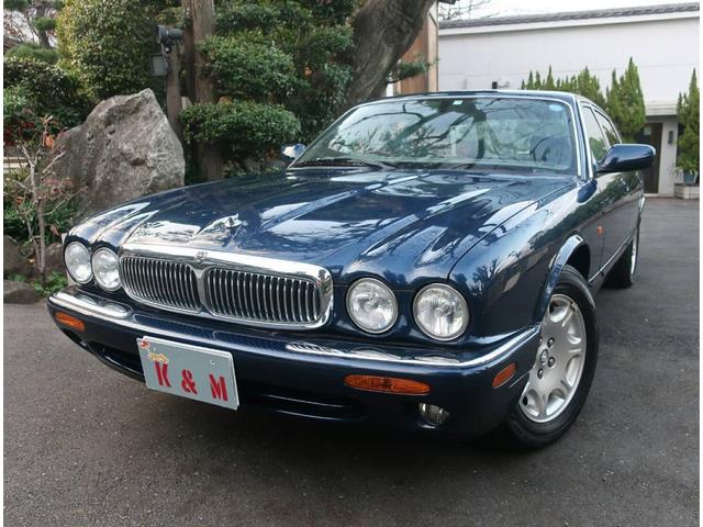 ソブリン 4．0－V8（ジャガー）【中古】 中古車 セダン ブルー 青色 2WD ガソリン