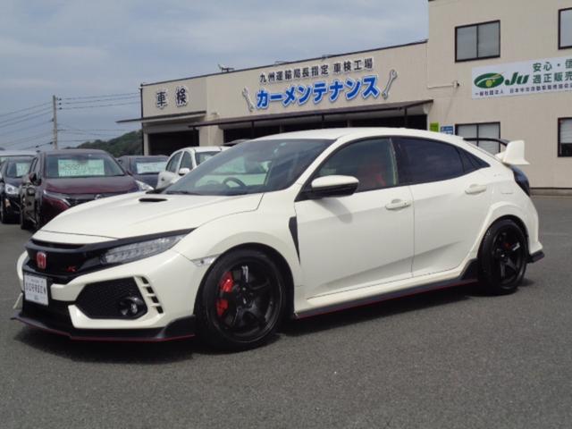 中古車 コンパクトカー ホワイト 白色 2WD ガソリン FK8 ☆ローン最長120回払可・実質年率3．9％〜ご用意☆ ☆条件により内容が異なる場合がございます。詳しくはお気軽にスタッフまで☆