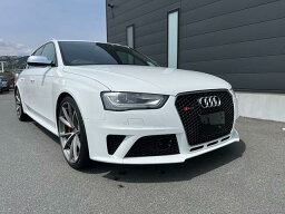 RS4　アバント ベースグレード（アウディ）【中古】 中古車 ステーションワゴン ホワイト 白色 4WD ガソリン