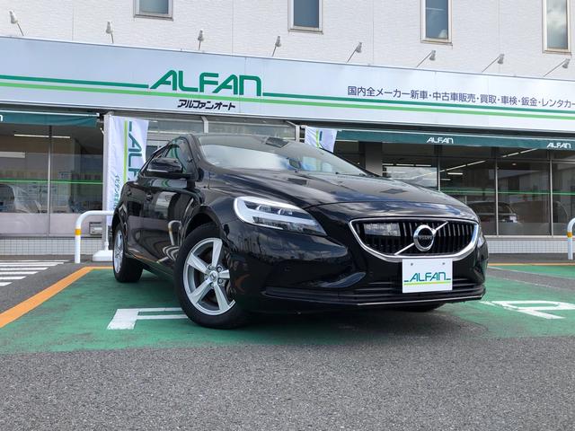 V40 T3 キネティック（ボルボ）【中古】 中古車 ステーションワゴン ブラック 黒色 2WD ガソリン