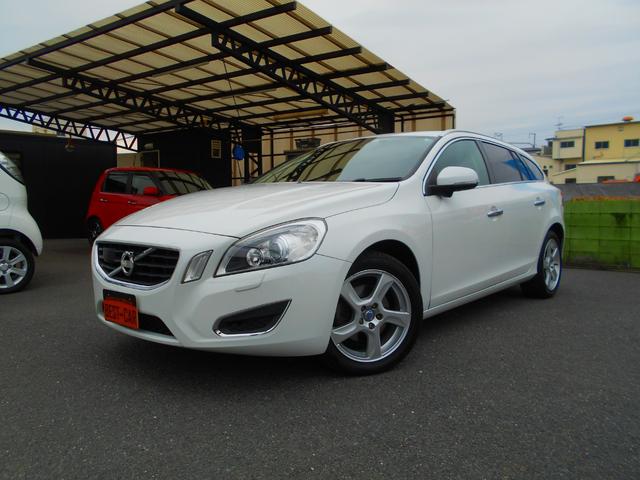 V60 ドライブe（ボルボ）【中古】 中古車 ステーションワゴン ホワイト 白色 2WD ガソリン