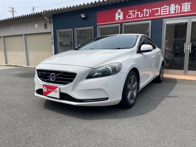 V40 T4 SE（ボルボ）【中古】 中古車 ステーションワゴン ホワイト 白色 2WD ガソリン