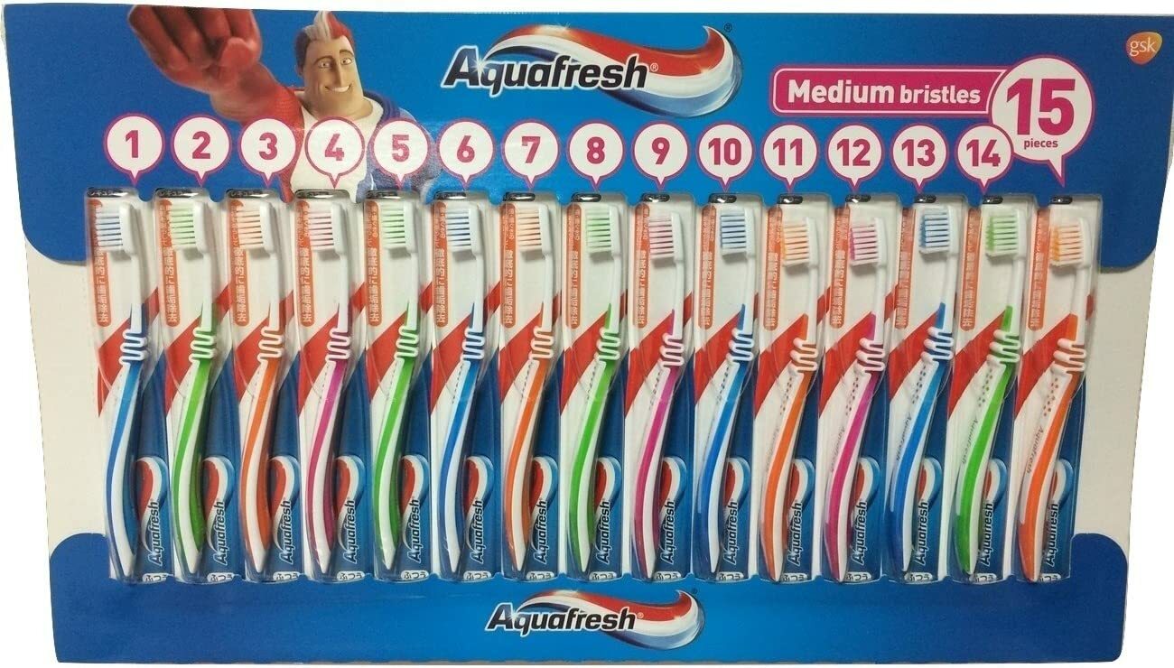 楽天ユースフルライフストア送料無料 アクアフレッシュ 歯ブラシ 15本セット ふつう Aquafresh ハブラシ 大容量 まとめ買い お得