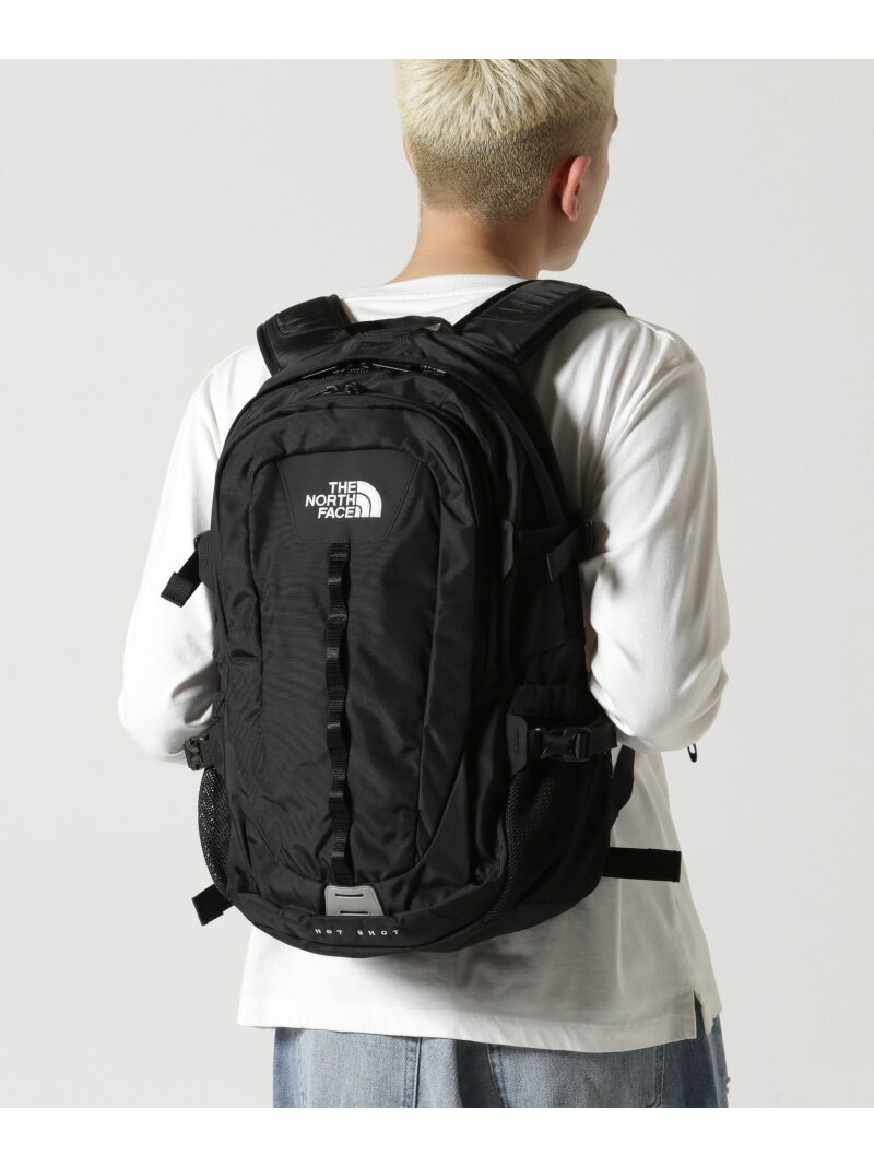 B'2nd（ビーセカンド）THE NORTH FACE(ザ・ノース・フェイス)Hot Shot ホットショット NM72302THENORTHFACE定番人気商品のクラシカルなデザインを継承し、素材強度と機能面を充実させた、アウトドアでも日常でも使いやすい多機能なデイパック（リュック）です。背骨のラインに合わせてクリアランスを保つスパインチャンネル構造で背骨への負担を軽減しつつ、エアメッシュとPEシートの立体構造により高い通気性を確保。ショルダーハーネスはフレックスベントテクノロジーを採用し、テクニカルパックで培った技術で仕上げています。メインコンパートメントは、大きく開閉するパネルローディングタイプ。15インチまでのノート型PC専用スリーブとハイドレーション用のスリーブポケット付き。メイン生地と補強生地の両方にリサイクル素材を採用し、環境保護へも配慮しています。女性も使いやすい27リッター容量の中型サイズです。Fabric210DリサイクルリップストップナイロンCapacity27L【THENORTHFACE/ノースフェイス】1968年に設立されたアウトドアブランドの老舗＜THENORTHFACE（ノースフェイス）＞。過酷な自然を相手に挑戦する人たちの身につける衣服や小物は一切の妥協ない機能性を有しています。常に“今のベストであること”をスローガンに革新を続ける、世界のトップアウトドアブランドです。近年【SUPREME(シュプリーム)】とコラボレーションするなど今もっとも注目されるブランドの一つです！型番：785-4976228-010-42 KJ1579【採寸】F：横(底)28cm、高さ50cm、マチ18cm、取手の長さ14cm、ショルダー(調節可)61cm商品のサイズについて【商品詳細】ベトナム製素材：-サイズ：F※画面上と実物では多少色具合が異なって見える場合もございます。ご了承ください。商品のカラーについて 【予約商品について】 ※「先行予約販売中」「予約販売中」をご注文の際は予約商品についてをご確認ください。■重要なお知らせ※ 当店では、ギフト配送サービス及びラッピングサービスを行っておりません。ご注文者様とお届け先が違う場合でも、タグ（値札）付「納品書 兼 返品連絡票」同梱の状態でお送り致しますのでご了承ください。 ラッピング・ギフト配送について※ 2点以上ご購入の場合、全ての商品が揃い次第一括でのお届けとなります。お届け予定日の異なる商品をお買い上げの場合はご注意下さい。お急ぎの商品がございましたら分けてご購入いただきますようお願い致します。発送について ※ 買い物カートに入れるだけでは在庫確保されませんのでお早めに購入手続きをしてください。当店では在庫を複数サイトで共有しているため、同時にご注文があった場合、売切れとなってしまう事がございます。お手数ですが、ご注文後に当店からお送りする「ご注文内容の確認メール」をご確認ください。ご注文の確定について ※ Rakuten Fashionの商品ページに記載しているメーカー希望小売価格は、楽天市場「商品価格ナビ」に登録されている価格に準じています。 商品の価格についてB'2ndB'2ndのその他のバッグバッグご注文・お届けについて発送ガイドラッピンググッズ3,980円以上送料無料ご利用ガイド