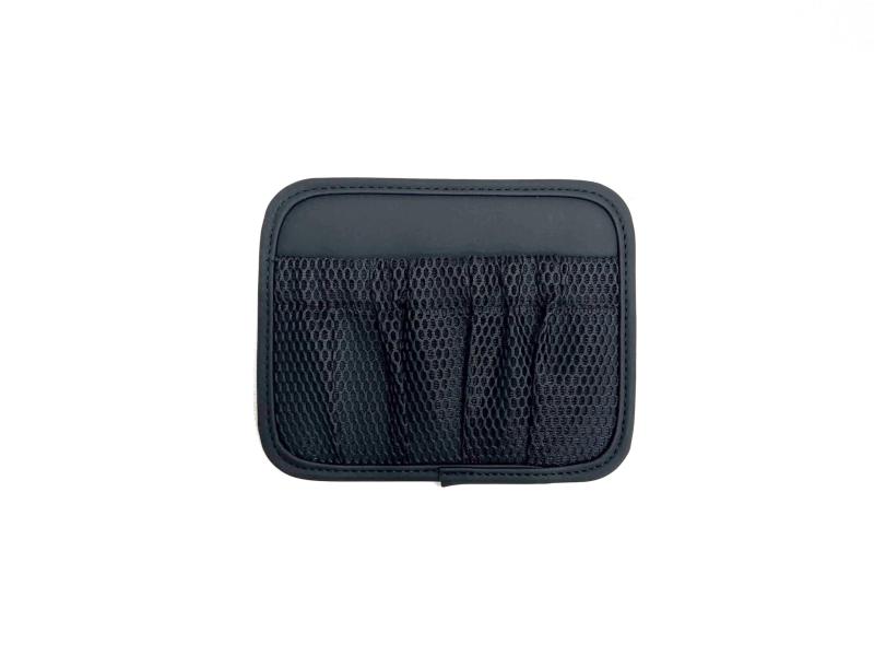 AQ. AUTOBACS QUALITY スムースレザー調どこでもポケット