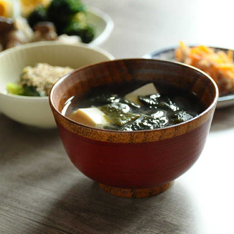 山下工芸 おわん　外さび刷毛目椀 食卓 インテリア 木製食器 カフェ 天然木 漆塗装 うるし お椀 お茶碗 おもてなし おしゃれ 北欧 かわいい 新生活 引っ越し 和食器 洋食にも 定番 ウッド 味噌汁 お吸い物 スープボウル バイカラー　配色