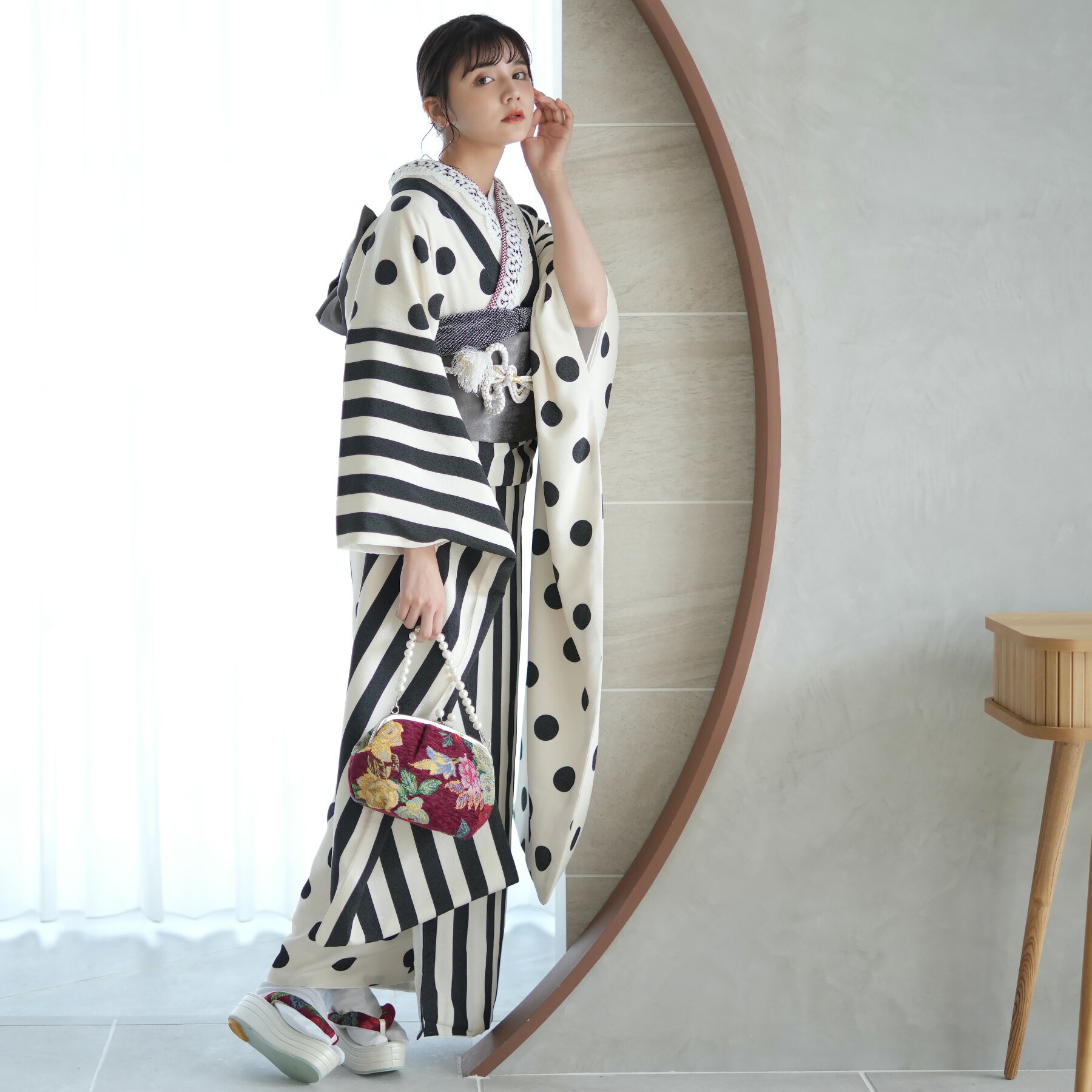 【レンタル】【utatane 振袖 着物 21点セット 村田倫子ちゃん着用】着物セット 女性 成人式 結婚式 前撮り20歳 20才 二十歳 はたち 正装 和装 フォーマル 披露宴 晴れ着 記念撮影 二次会 結納 食事会 足袋プレゼント 往復送料無料【前撮りB】のサムネイル