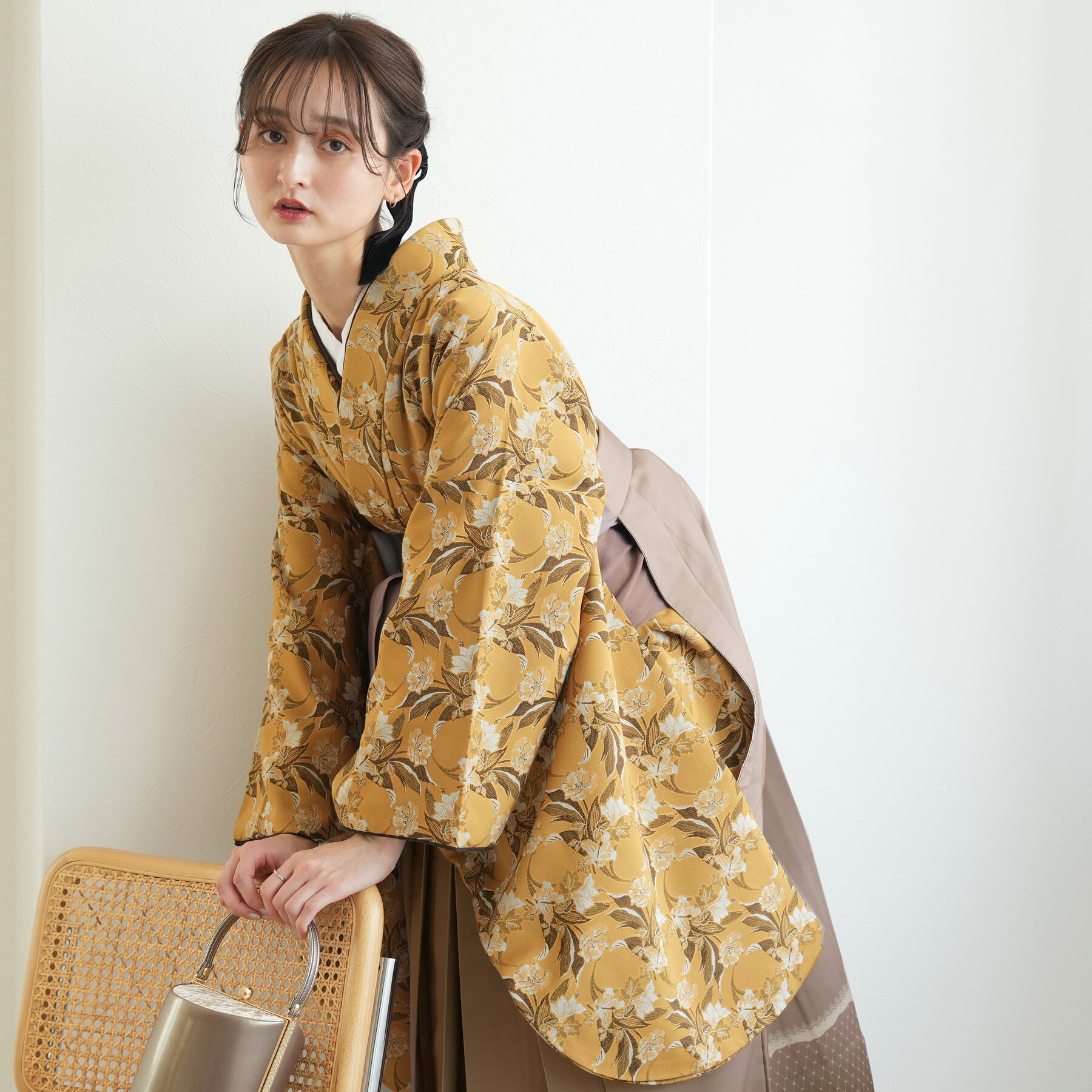 Rakuten - 【レンタル】【ニコアンティーク 袴 17点セット 国産生地/国内縫製　日本製着物】二尺袖着物 はかま フルセット 卒業式 大学生 専門学生 レディース 女性 袴91-99cm（身長153-170cm）足袋プレゼント 重ね衿縫い付済 往復送料無料