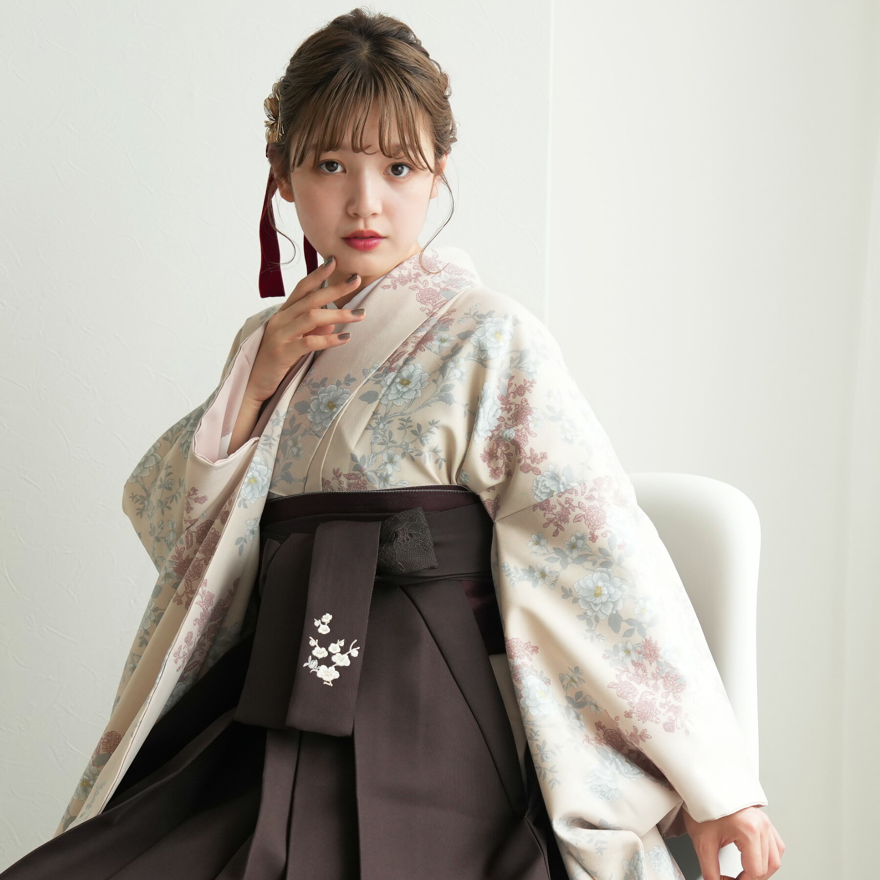 【レンタル】【Heather 袴 17点セット くすみピンクにバラ 日本製】薄ピンク系 二尺袖着物 はかま フルセット 卒業式 大学生 専門学生 レディース 女性 足袋プレゼント 重ね衿縫い付済 往復送料無料