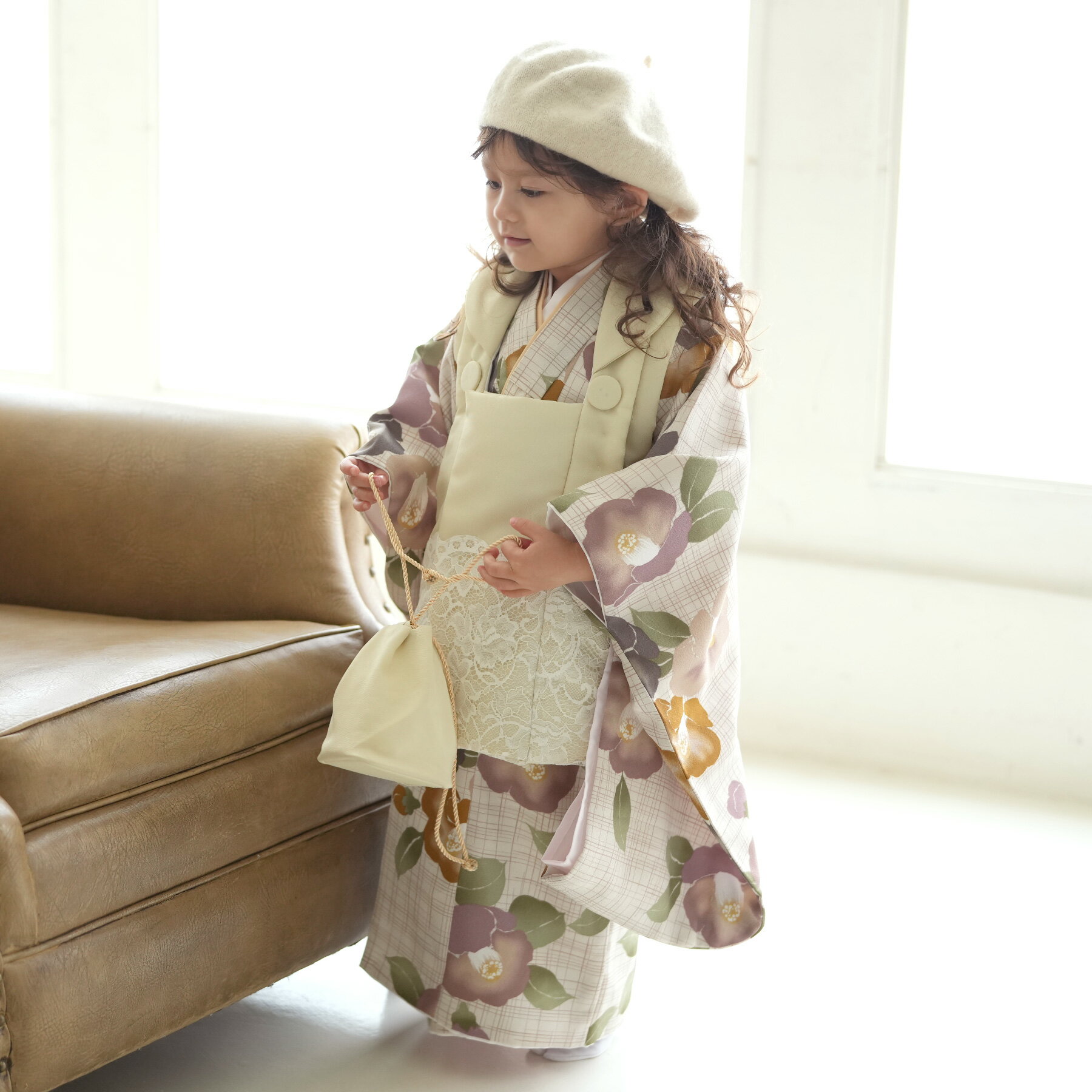 【レンタル】七五三セット utatane 七五三 3歳 着物 フルセット 花 被布セット オフ白系 子供 ベージュ ピンク レトロ椿 つばき レース ちりめん ...