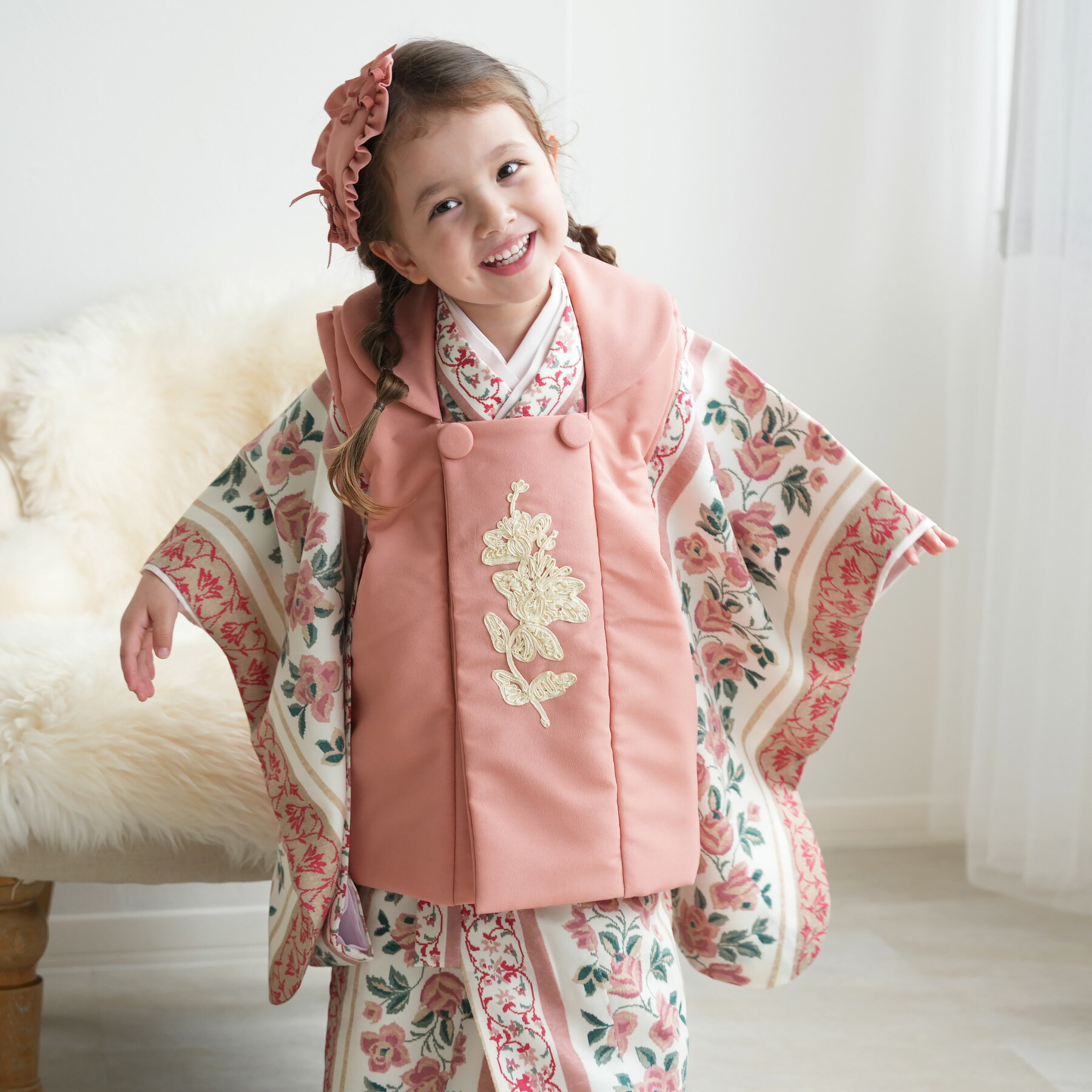 【レンタル】七五三セット 和風館 ブランド ゴブラン調 コード刺繍 モダン ピンク 花 七五三 日本製 女の子 三歳 3歳 花 被布 セット 子供 kids ブ...