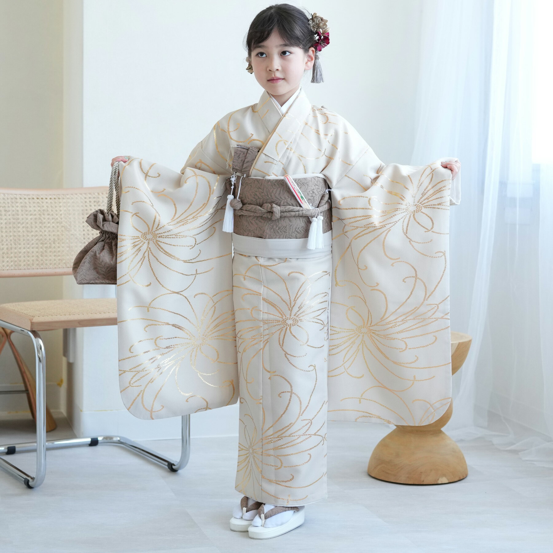 楽天utatane【レンタル】【ひよこ商店 七五三 着物 7歳 女の子 四つ身　ベージュ金彩】着物セット 子供 kids 四つ身 お祝い着 記念撮影 七歳 七才　女の子 女児 着物 日本製作り帯 長襦袢 志古貴 ハコセコ 草履 バッグ びら簪 足袋 105cm-135cm前後　往復送料無料